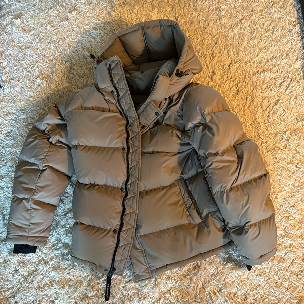 Aritzia SUPERPUFF